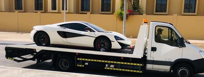 Car towing service in dubai