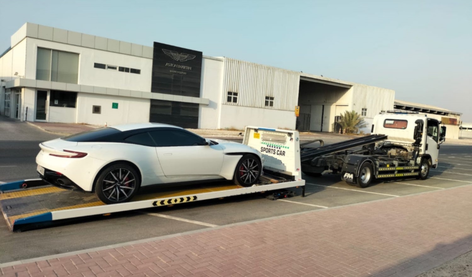car Recovery in downtown Dubai