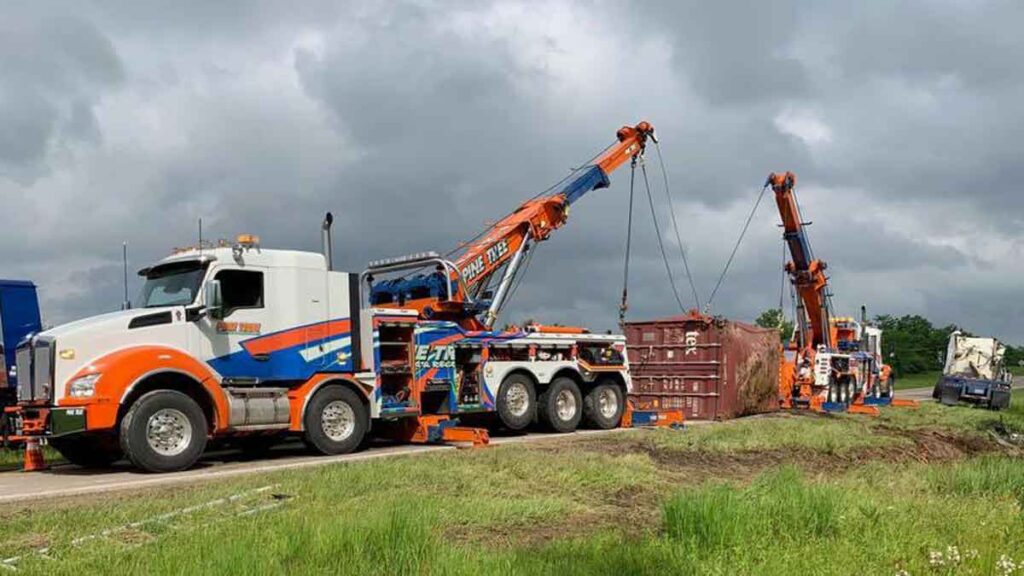 Heavy Duty Recovery in Dubai